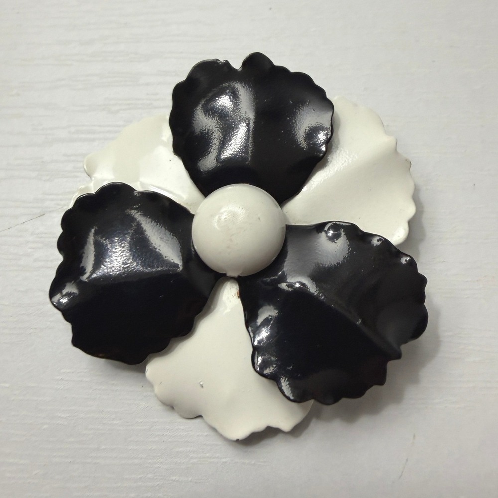 Vintage Enamel Flower Brooch Pop Art Black White View 3